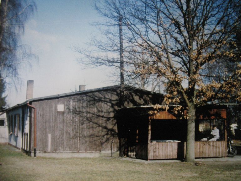 Altbau aus Holz in den 80er Jahren